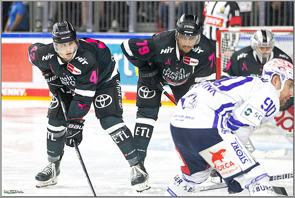 PENNY DEL;  Koelner Haie - Schwenninger Wild Wings; Koeln, 08.10.2021